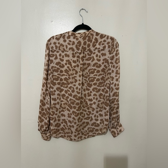 BANANA REPUBLIC | Leopard Print Button-Up Blouse - Picture 2 of 4
